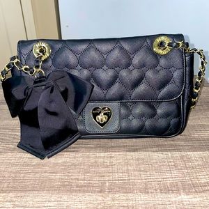 Authentic Betsey Johnson black heart shoulder clutch bag